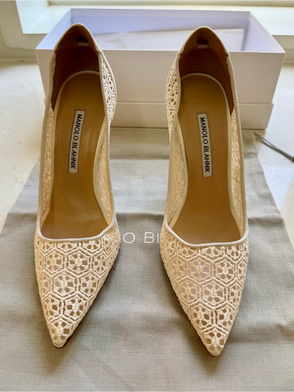 Manolo Blahnik Cream/White Lace Pumps (105mm) - Size 36.5 - Picture 8 of 9